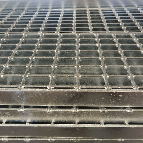 車庫耐用焊接鋼格板鋼格柵應用和優勢