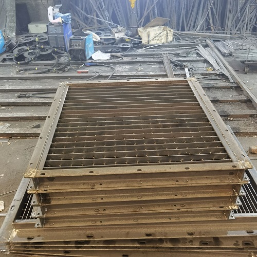 污水處理廠鋼格柵的特點與優勢